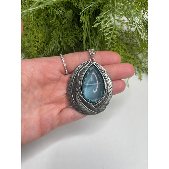B1G2 FREE 🍁 Boho Feather Pendant Necklace with Turquoise Blue Stone Silver Chain - Picture 5 of 6